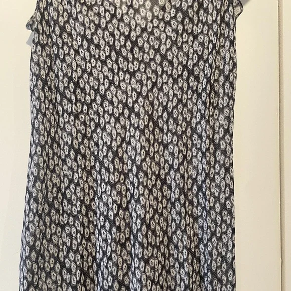 Max Studio Silk Gray Patterned Dress - Picture 7 of 7